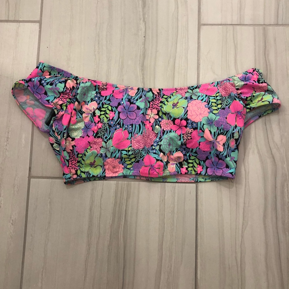 Off the shoulder swimsuit!!!